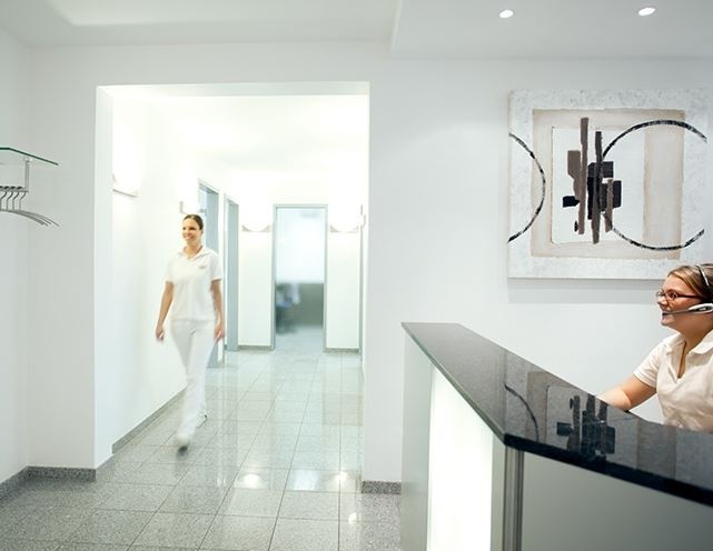 Dr. med. dent. Justine Igelbrink, Rostocker Str. 18 in Düsseldorf