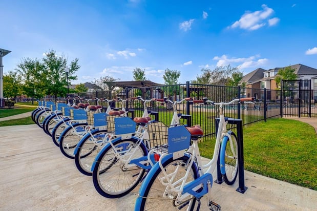 Images Chateau Mirage Apartment Homes