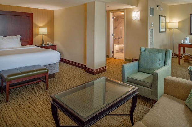 Images Crowne Plaza St. Louis Airport by IHG