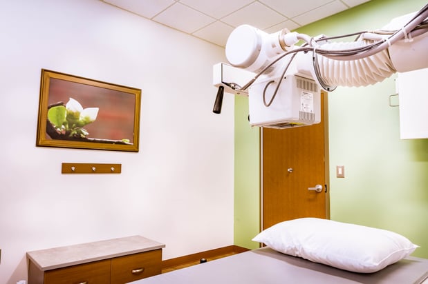 Images University of Maryland Urgent Care - Denton