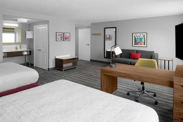 Images Hampton Inn & Suites Grand Rapids-Airport 28th St