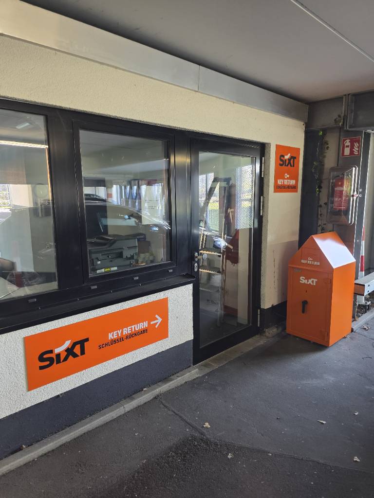SIXT Autovermietung Köln Mülheim, Peter-Huppertz-Straße 2 in Köln