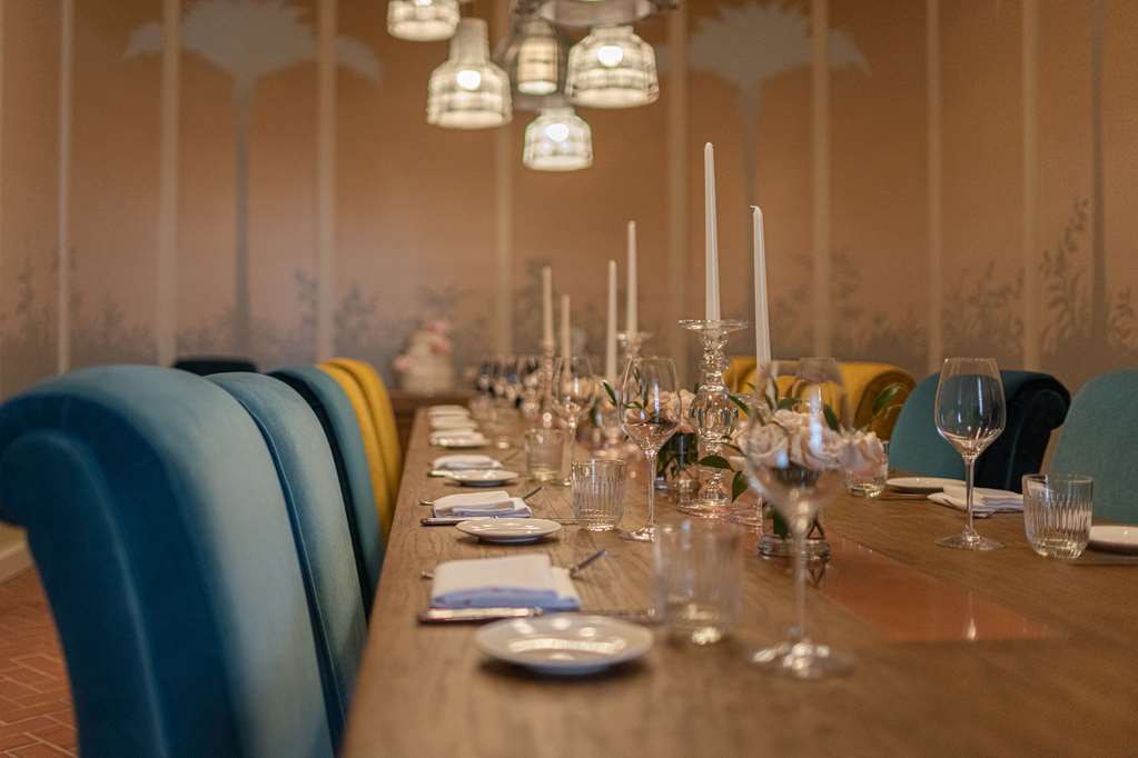 The Drayton Hotel Savannah, Curio Collection by Hilton