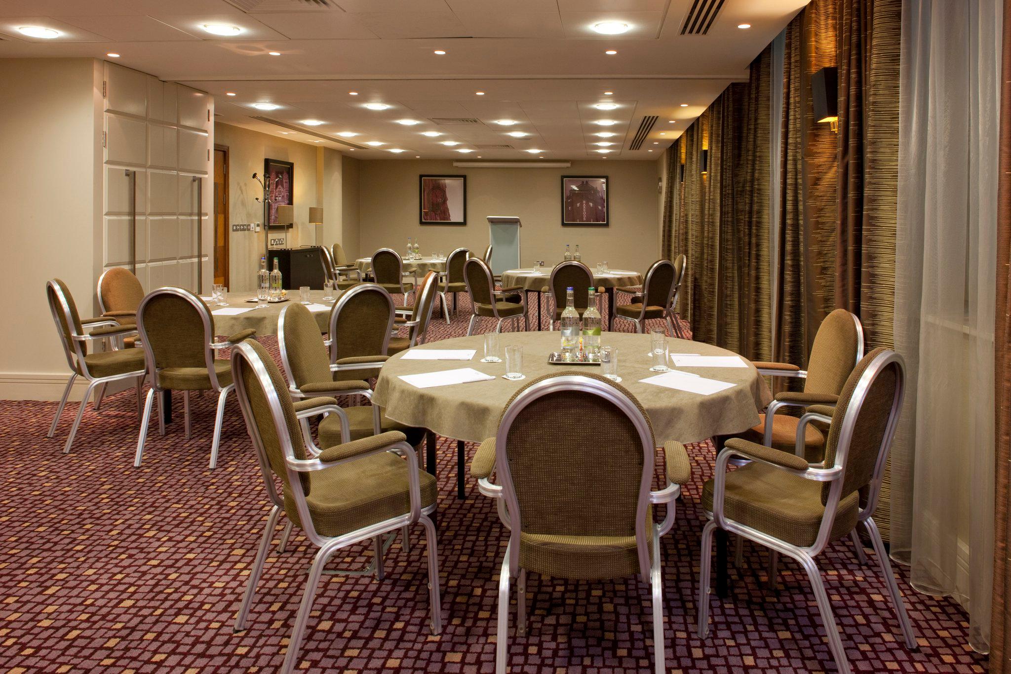 Crowne Plaza London - Ealing, an IHG Hotel London 020 8233 3200