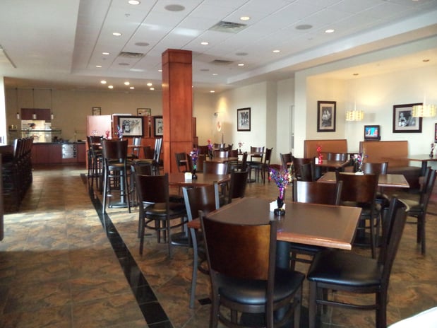 Images Holiday Inn Madison at the American Center by IHG