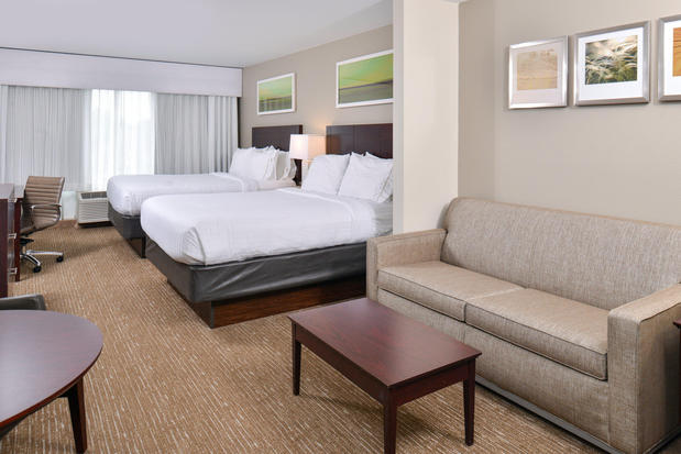 Images Holiday Inn Express & Suites Lafayette by IHG