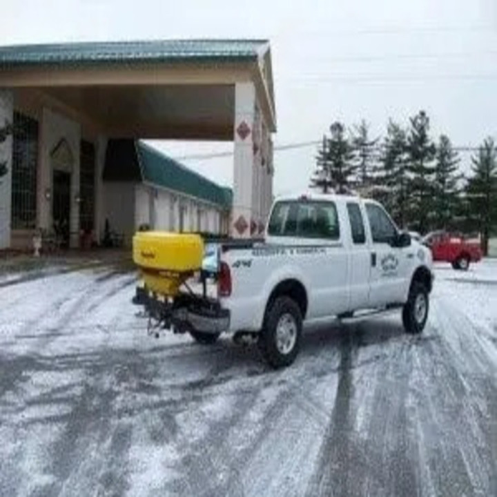 Images Wayne's Lawn Service