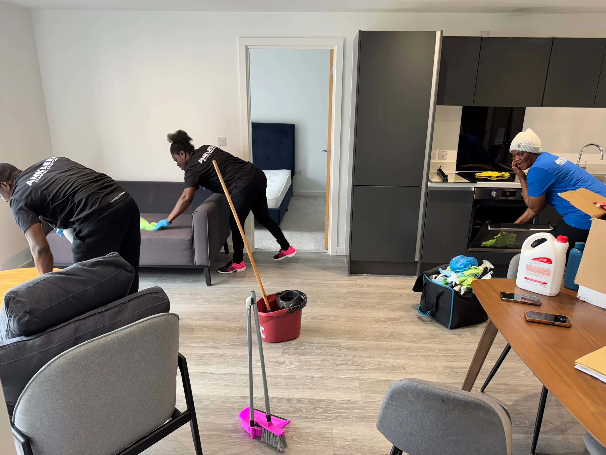 Images AmKleen Cleaning Services Ltd