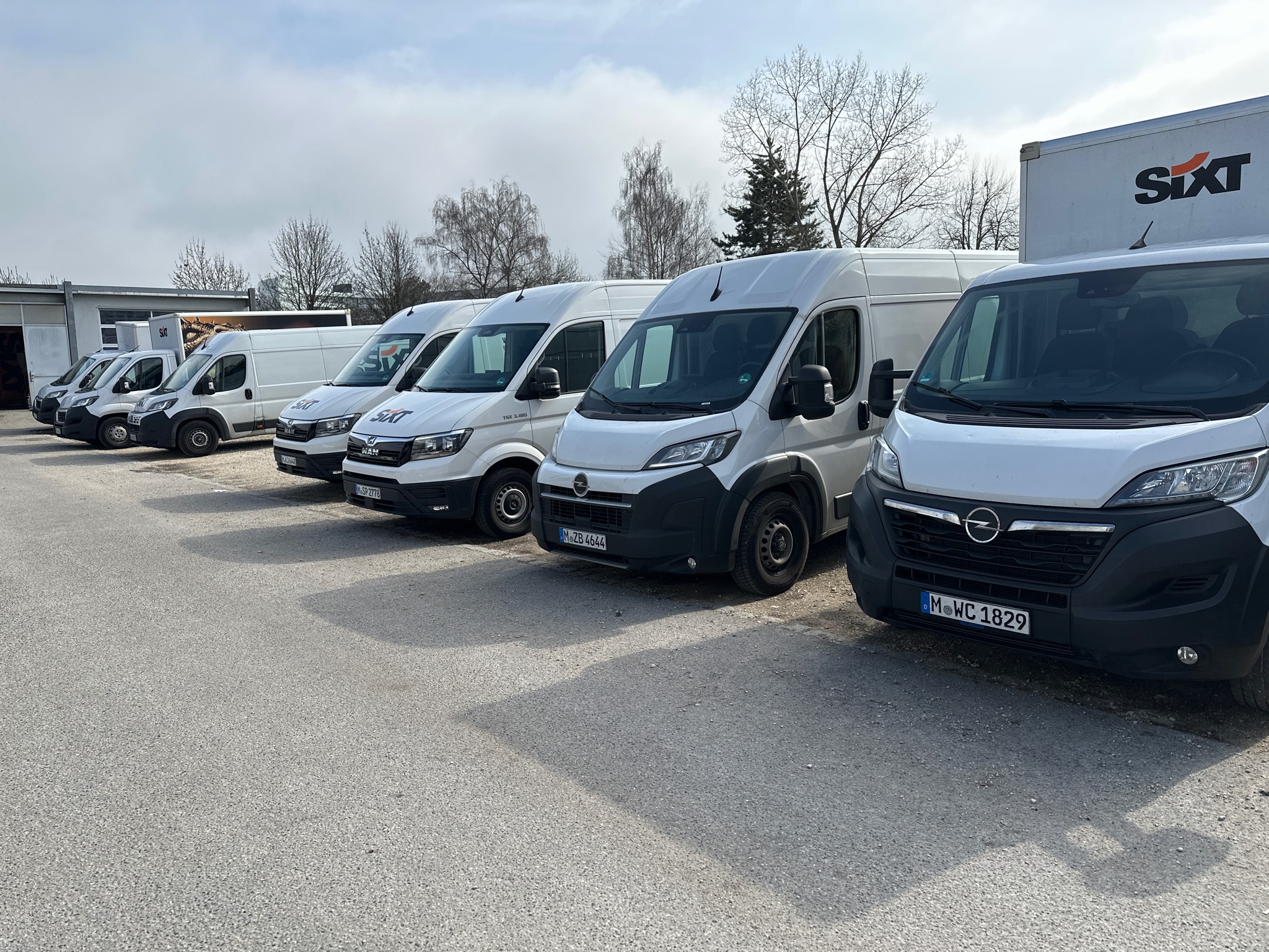 SIXT Auto- und Transportervermietung Augsburg, Bürgermeister Wegele Str. 6 in Augsburg
