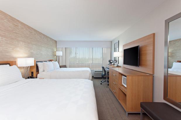 Images Holiday Inn Palmdale-Lancaster by IHG