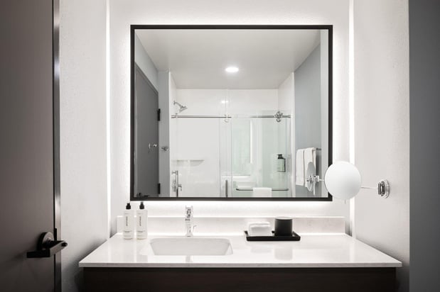 Images Crowne Plaza Kearney by IHG