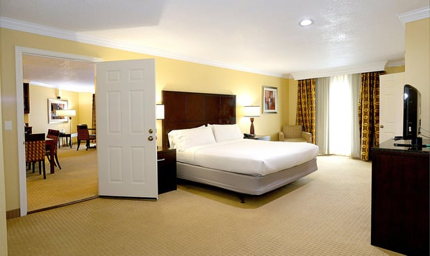Images Holiday Inn & Suites San Mateo-San Francisco SFO by IHG