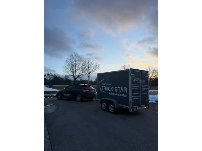 Fahrschule TrackStar, Hauptstrasse 17 in Unterhaching