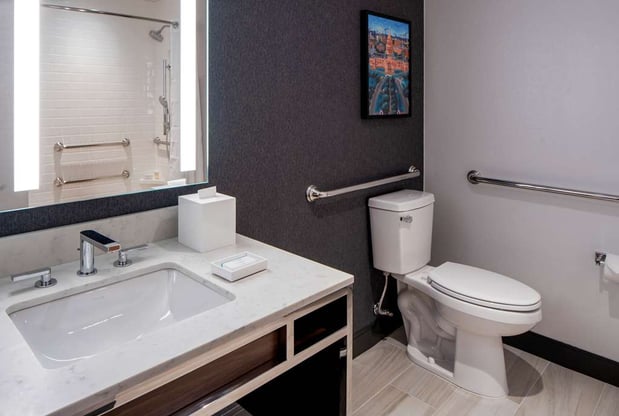 Images Hilton Garden Inn Austin University Capitol District