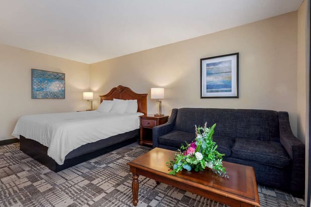 Images Best Western Plus Dubuque Hotel & Conference Center