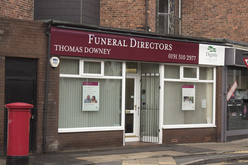 Images Closed - Thomas Downey Funeral Directors