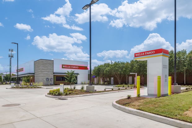 Images Wells Fargo Bank