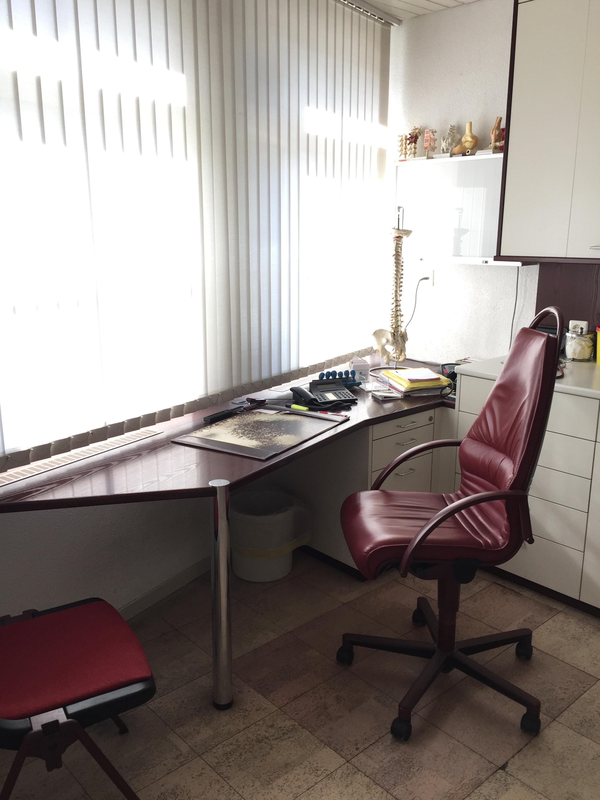 Dr. med. FMH Robert Putzi, Stationsstrasse 20 in Regensdorf