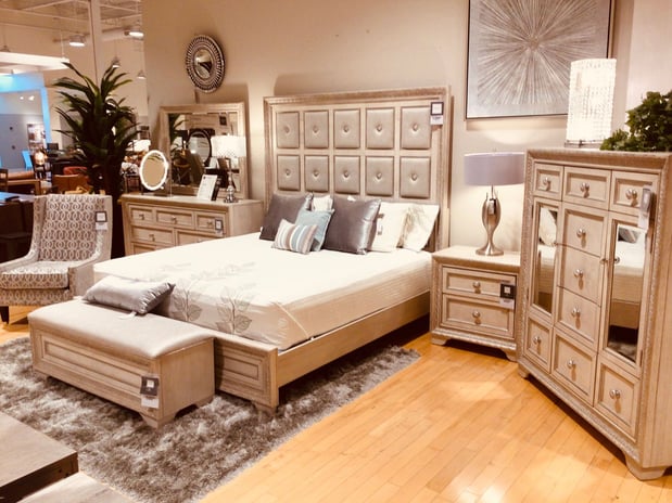 Images American Signature Furniture