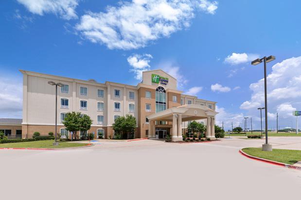 Images Holiday Inn Express & Suites Sherman Hwy 75, an IHG Hotel