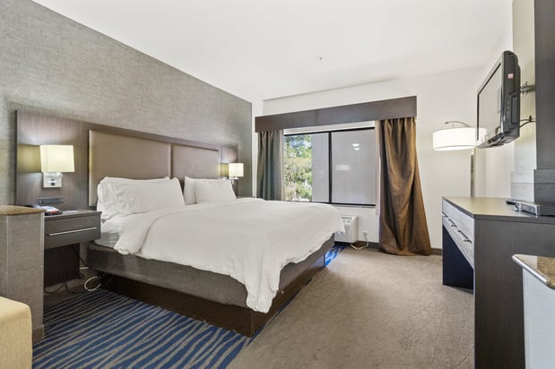 Images Holiday Inn Express & Suites Barstow-Outlet Center by IHG