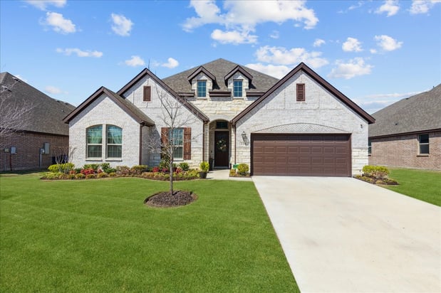 Images Annie Garcia, Realtor