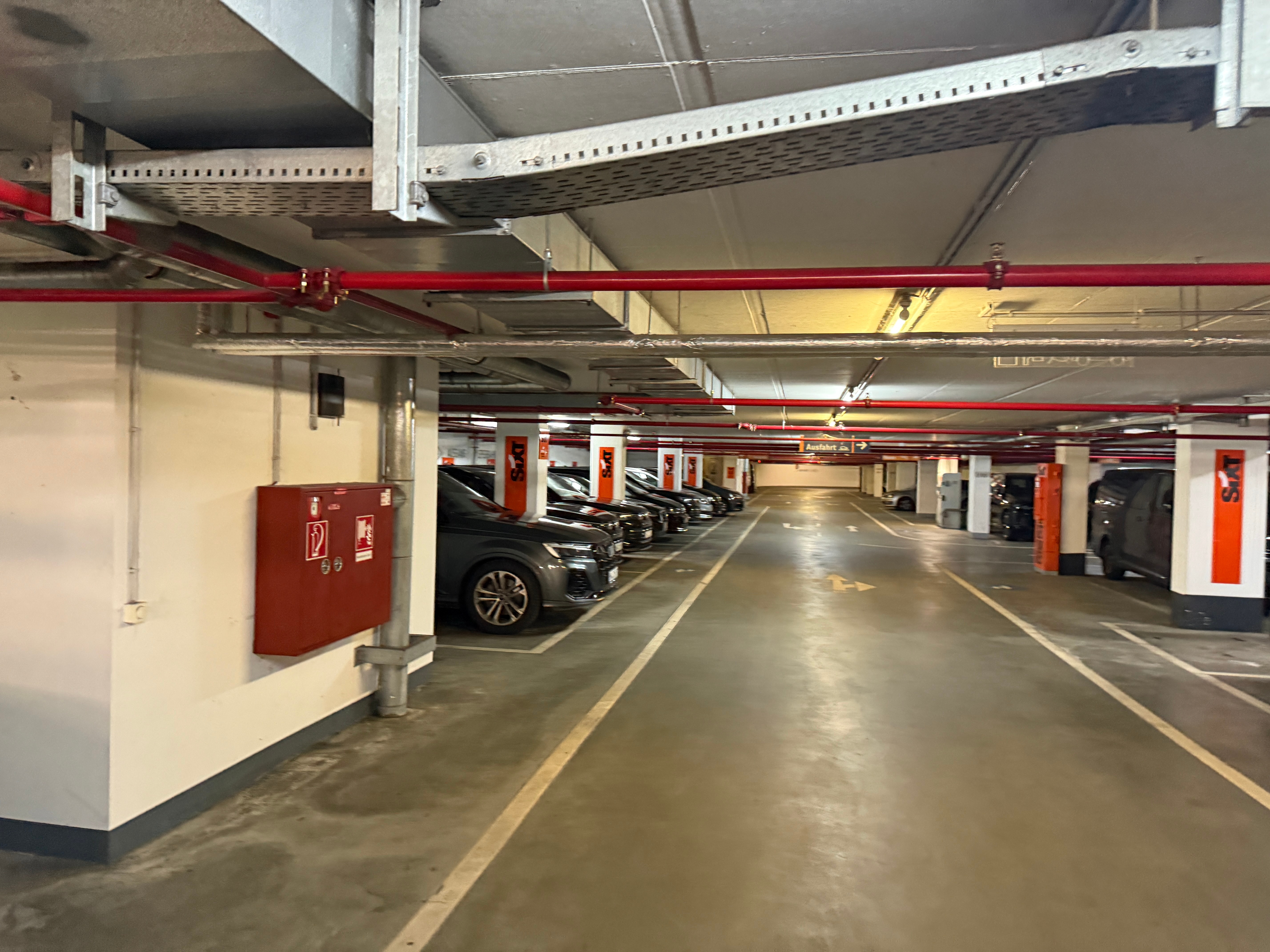SIXT Autovermietung Hamburg Reeperbahn, Millerntorplatz 1 in Hamburg