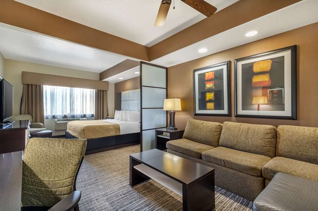 Images Best Western Plus Lackland Hotel & Suites