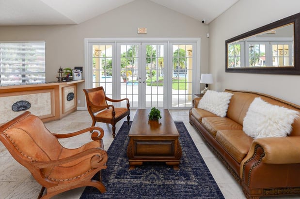 Images Savannah Place Apartments & Townhomes