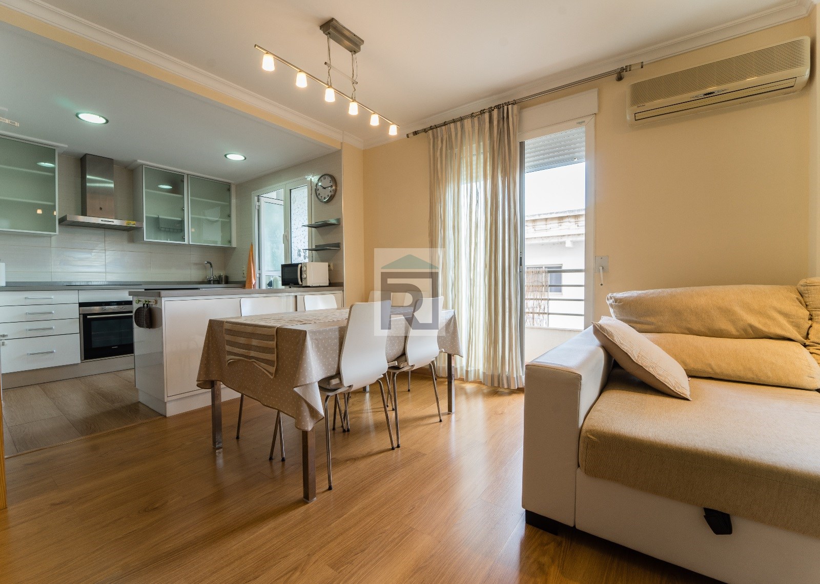 Images Real Urbe Servicios Inmobiliarios