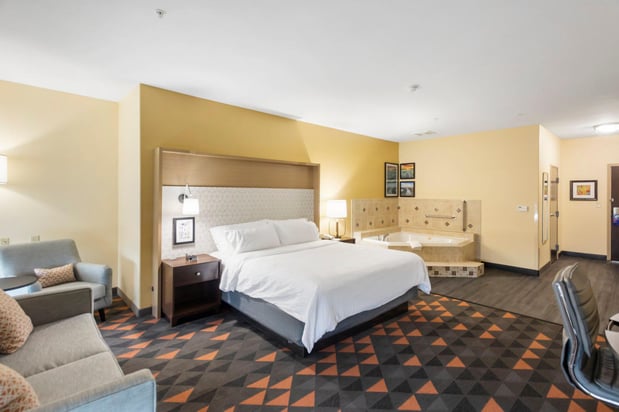 Images Holiday Inn & Suites Waco Northwest by IHG