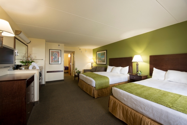 Images Edgewater Hotel and Waterpark