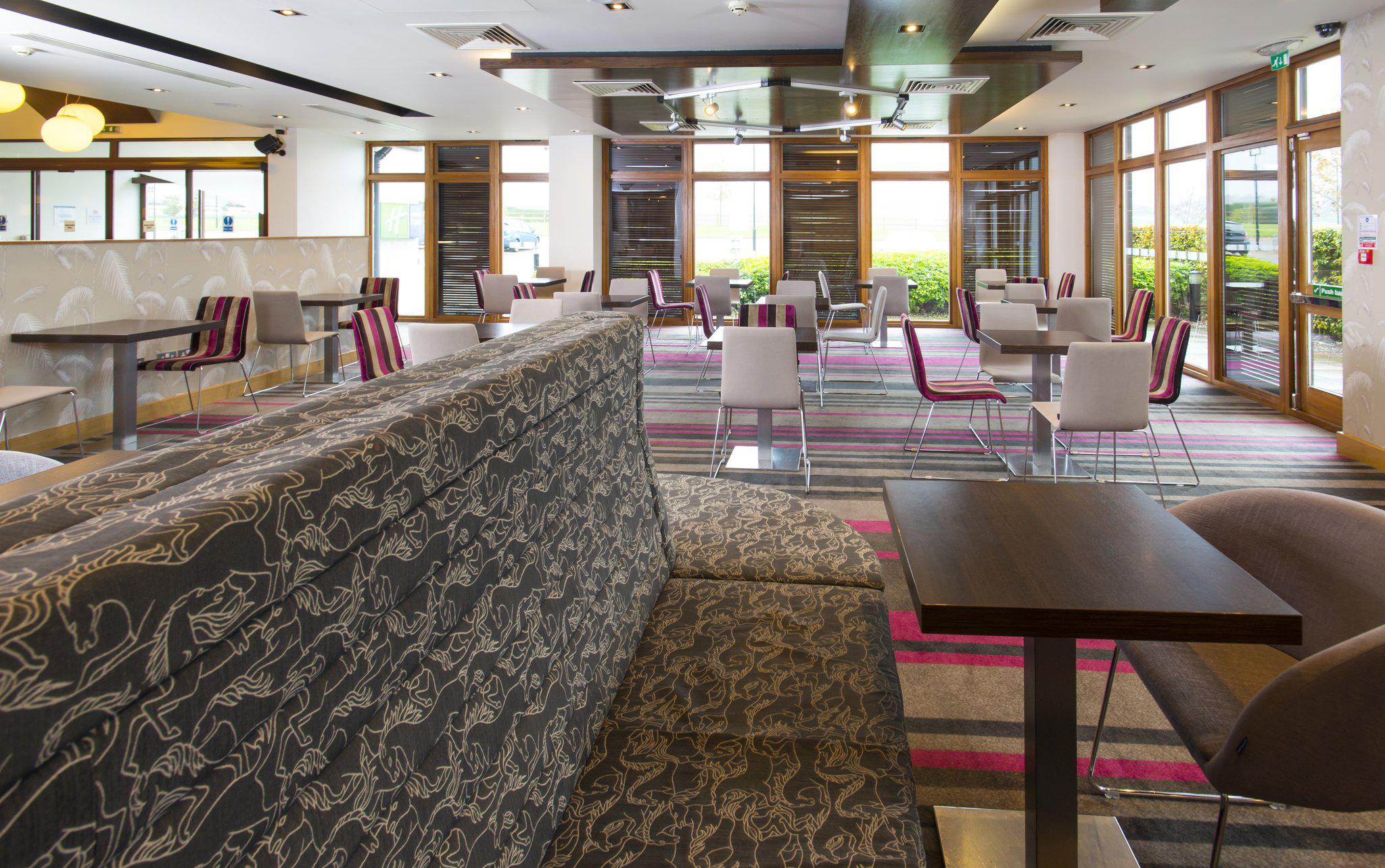 Holiday Inn Express London - Epsom Downs, an IHG Hotel Surrey 01372 755200