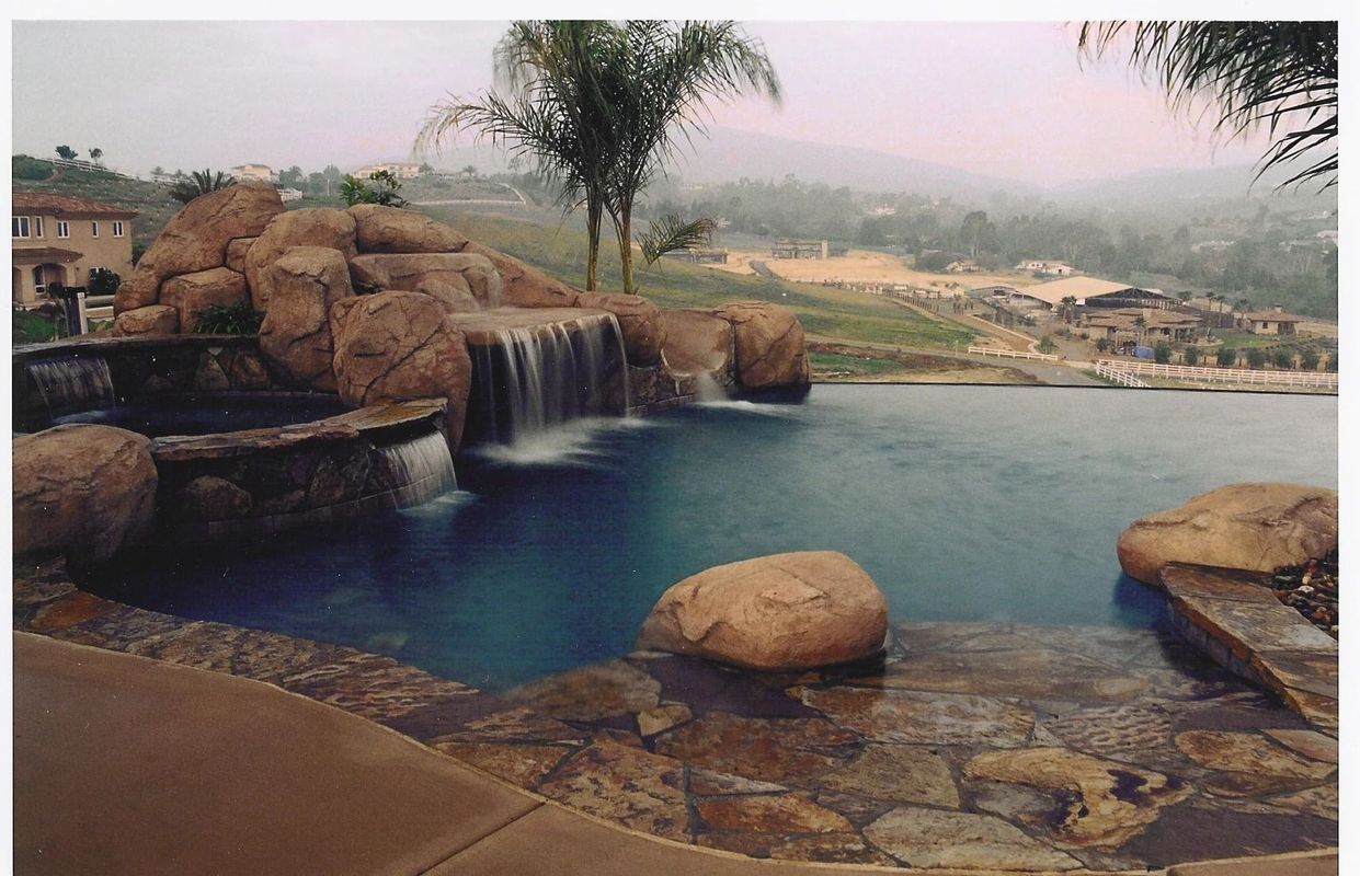 Sundancer Pools Inc Image