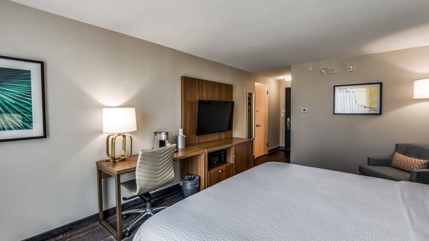 Images Holiday Inn Dallas Market Ctr Love Field by IHG
