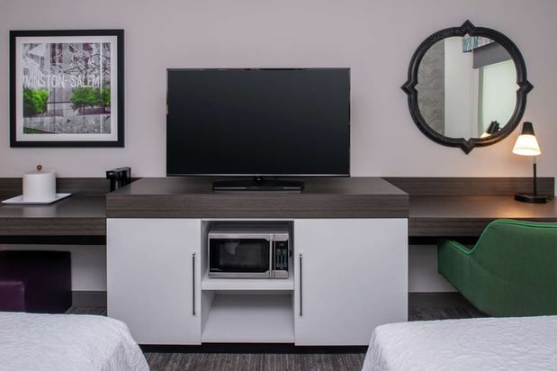Images Hampton Inn & Suites Winston-Salem Downtown