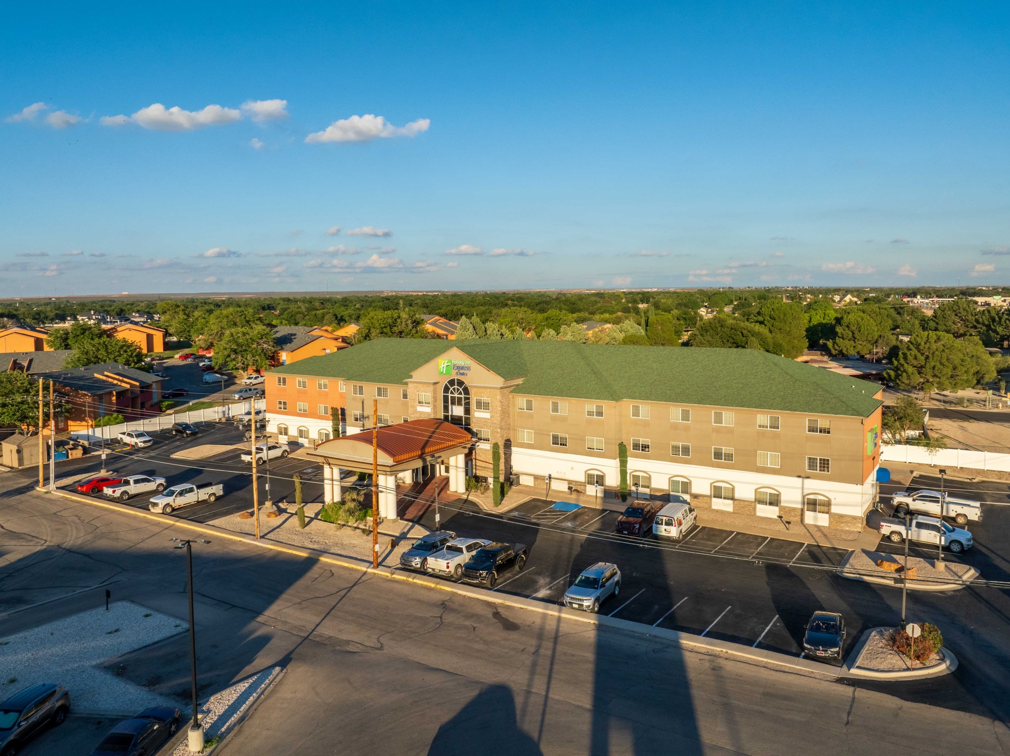 Holiday Inn Express & Suites Carlsbad by IHG Image
