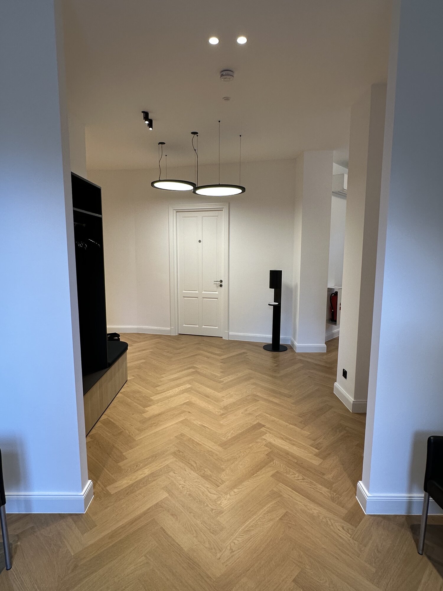 Bilder Dr. Nichlos - Plastische Chirurgie Frankfurt