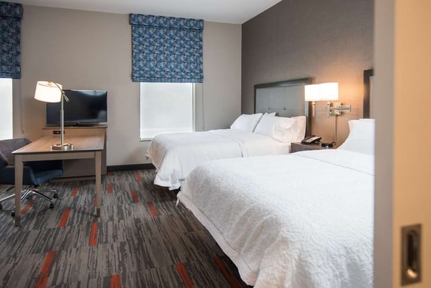 Images Hampton Inn & Suites at Wisconsin Dells Lake Delton