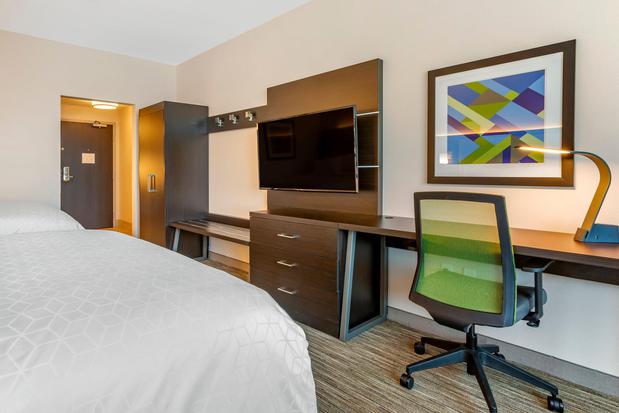 Images Holiday Inn Express & Suites Phoenix Dwtn - State Capitol by IHG