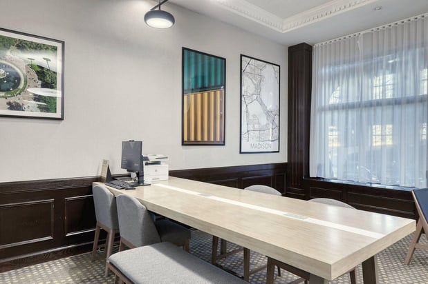 Images Holiday Inn & Suites Madison West - Middleton by IHG