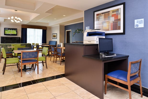 Images Holiday Inn Express & Suites San Antonio South by IHG