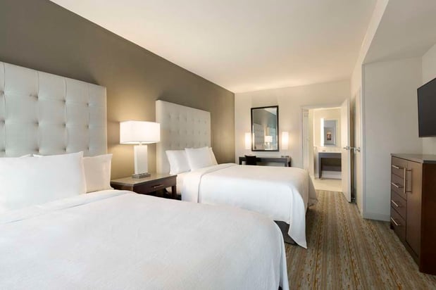 Images Embassy Suites by Hilton Greenville Downtown Riverplace