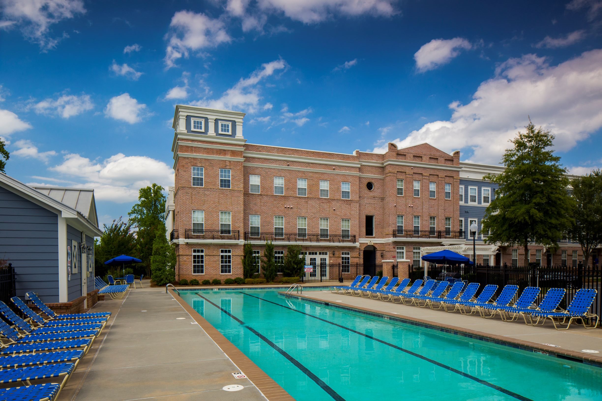 Worthington Apartments Photo