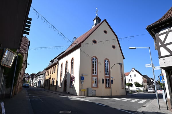 Kleine Kirche Osthofen (Foto: Ben Pakalski)