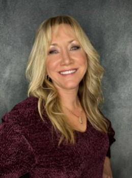 Deby Bunker headshot