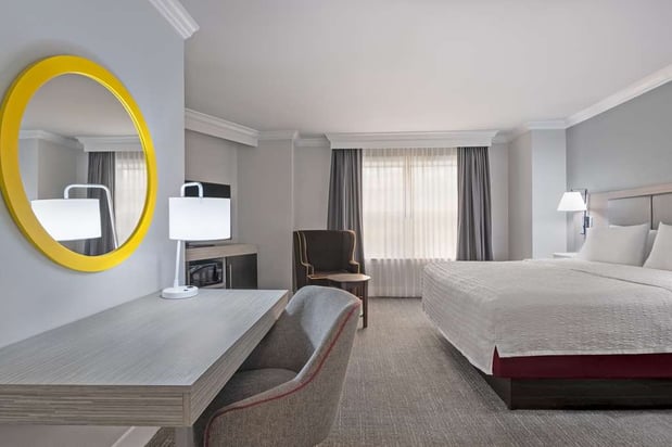 Images Hampton Inn & Suites Stamford