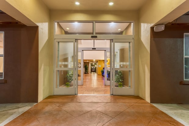 Images Holiday Inn Express & Suites Manteca City Center by IHG