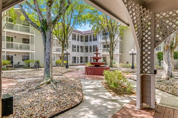 Images Meridian at Lantana