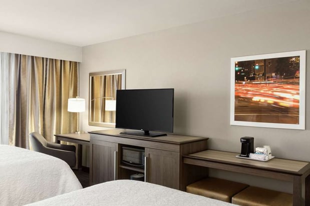Images Hampton Inn & Suites Minooka